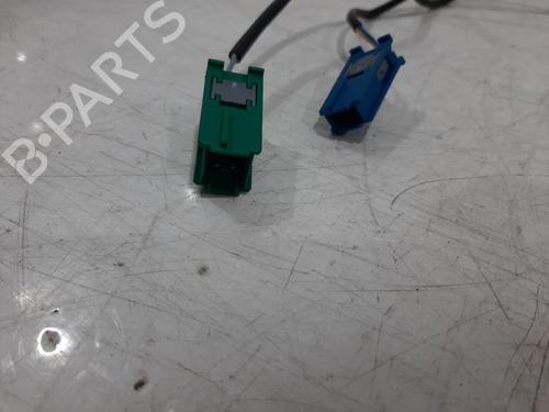 Seat buckle VAUXHALL CORSA Mk IV (E) (X15) 1.4 | BP35769248I32 - Image 2