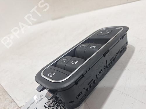 Switch MERCEDES-BENZ A-CLASS Saloon (V177) A 250 e (177.186) | BP32357695I30