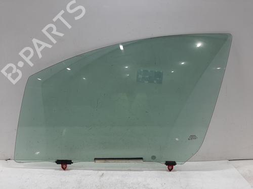 Dør rude ventre foran TOYOTA YARIS (_P13_) 1.5 Hybrid (NHP130_, NHP130) (101 hp) 32270231