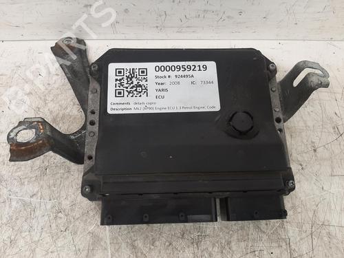 Used Control unit TOYOTA YARIS (_P9_) 1.3 VVT-i (SCP90_, SCP90R) (87 hp) 26848320