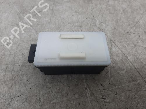 Used Control unit TESLA MODEL 3 (5YJ3) EV AWD (351 hp) 29266341