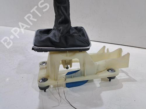 Gear lever VOLVO V40 Hatchback (525) D2 | BP31999363M90