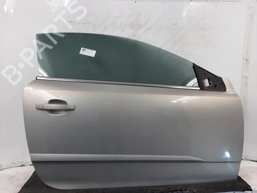 Used Right front door VAUXHALL ASTRA Mk V (H) TwinTop (A04) 1.6 i 16V (L67) (116 hp) 29637384