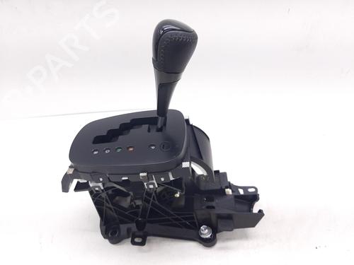 Gear lever TOYOTA YARIS (_P13_) 1.5 Hybrid (NHP130_) | BP31304947M90 