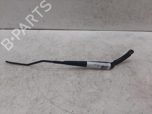 front-windshield-wiper-arm-renault-clio-iv-bh_-2012-2013-2014-2015-2016-2017-2018-2019-2020-2021-37871918 main image
