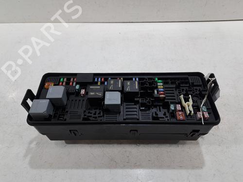 Used Fuse box LAND ROVER RANGE ROVER SPORT II (L494) 3.0 SDV6 Hybrid 4x4 (340 hp) 30896556