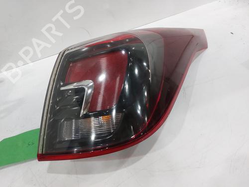 Used Right taillight VAUXHALL CROSSLAND X / CROSSLAND (P17) 1.5 Turbo D (75) (102 hp) 26840875