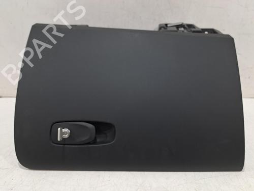 Used Glove box VOLVO V60 II (225) D3 (150 hp) 29922375