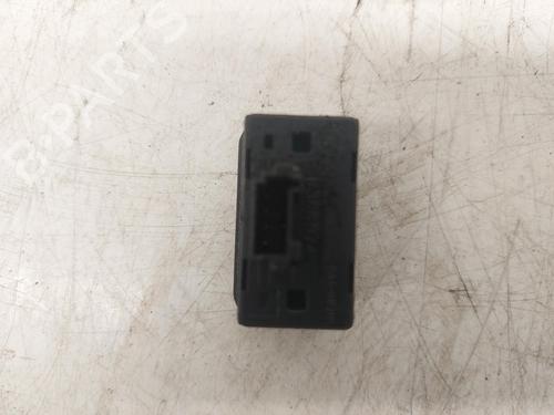 Switch BMW 5 (E39) 523 i | BP26817815I30 