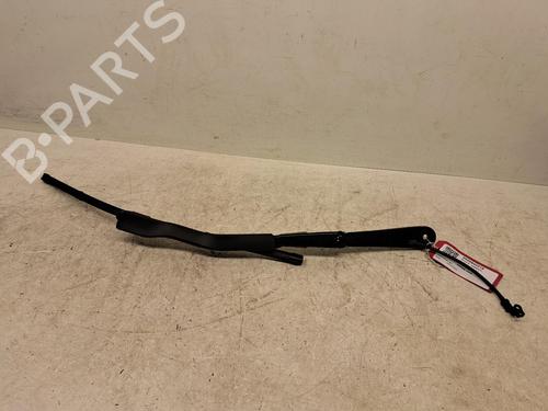 Used Front windshield wiper arm Front windshield wiper arm 26786581 26786581