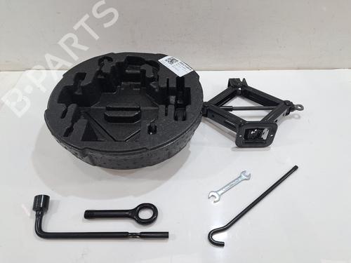Used Jack Kit Jack Kit HYUNDAI i10 II (BA, IA) 1.0 (67 hp) 34733904 34733904