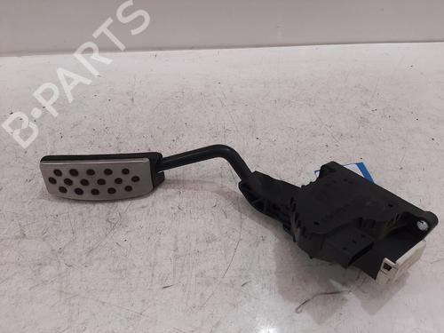 Used Pedal Pedal VAUXHALL CORSA Mk IV (E) (X15) 1.2 (69 hp) 34121541 34121541