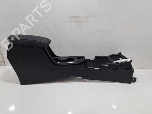 Midtkonsoll TOYOTA COROLLA Estate (_E21_) 1.8 VVTi Hybrid (ZWE219) (140 hp) 32239395