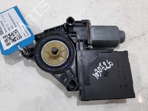 Rudehejsemekanisme Højre bagtil VW GOLF VI (5K1) 1.6 TDI (105 hp) 30495966