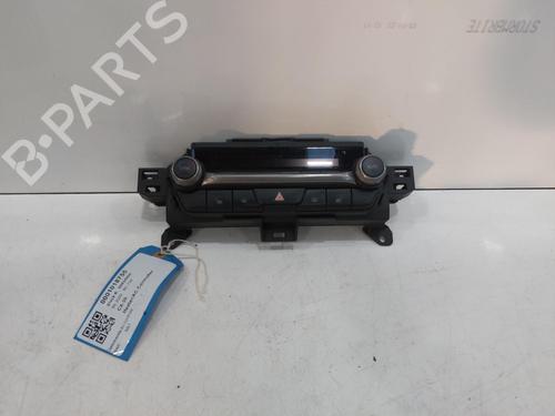 climate-control-mazda-cx-30-dm-2019-26826595 main image