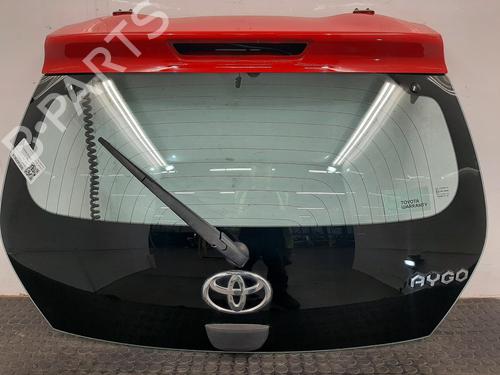 tailgate-toyota-aygo-_b4_-2014-38777059 main image