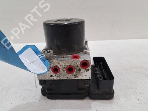 Used ABS pump VOLVO V40 Hatchback (525) D2 (114 hp) 29236468