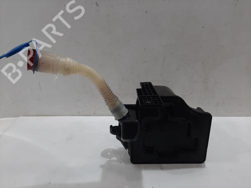 Used Windscreen washer tank AUDI A1 Sportback (8XA, 8XF) 1.4 TFSI (122 hp) 29883844