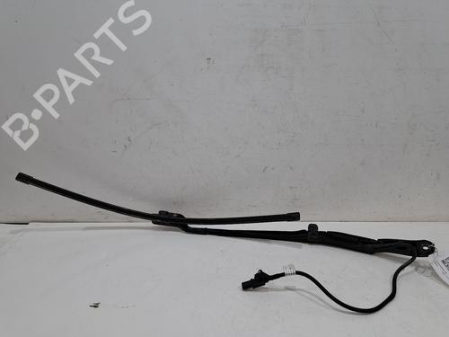 Used Front windshield wiper arm Front windshield wiper arm 30141653 30141653