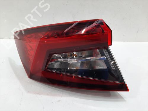 Venstre baglygte SKODA KAROQ (NU7, ND7) 1.0 TSI (116 hp) 28618074