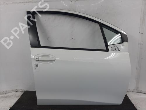 Porta frente direita TOYOTA YARIS (_P13_) 1.3 (NSP130_, NSP130) (99 hp) 32410122