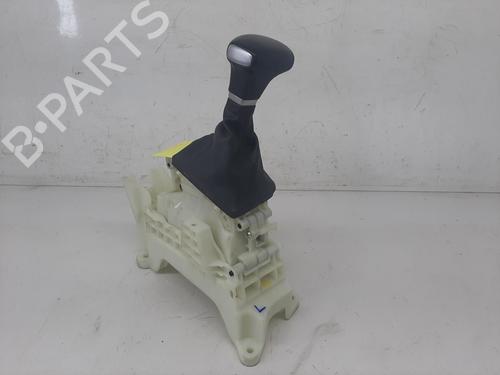 Used Gear lever KIA SPORTAGE IV (QL, QLE) 2.0 CRDi AWD (136 hp) 26815010