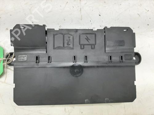 Used Fuse box Fuse box 26767025 26767025