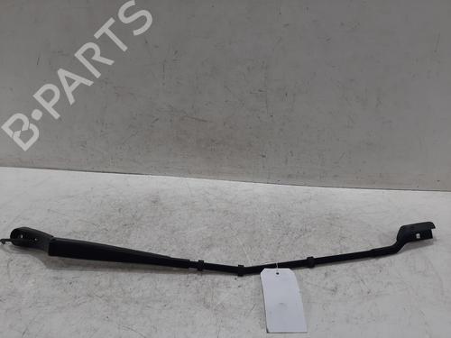 Used Front windshield wiper arm Front windshield wiper arm 33035288 33035288