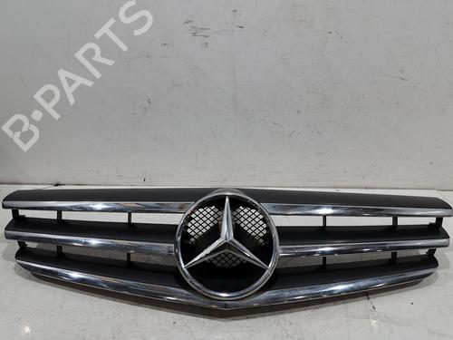 Used Grille MERCEDES-BENZ CLC-CLASS (CL203) CLC 180 Kompressor (203.746) (143 hp) 30304163