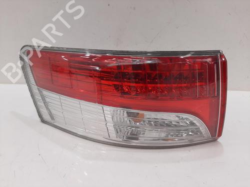 Venstre baglygte TOYOTA AVENSIS Saloon (_T27_) 1.8 VVT-i (ZRT271_, ZRT271R) (147 hp) 28311724