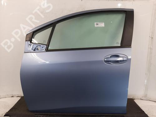 Used Left front door TOYOTA YARIS (_P13_) 1.3 (NSP130_, NSP130) (99 hp) 31361839