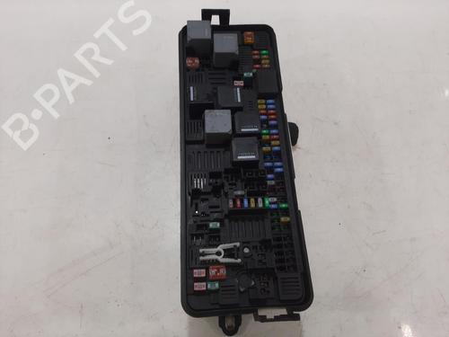 Fuse box LAND ROVER RANGE ROVER IV (L405) 4.4 SDV8 4x4 | BP30179435E1