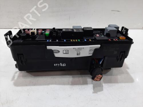 Used Fuse box LAND ROVER RANGE ROVER IV (L405) 4.4 SDV8 4x4 (340 hp) 30259847
