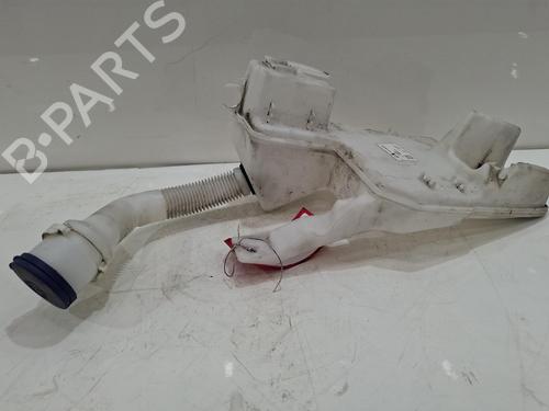Used Windscreen washer tank Windscreen washer tank 39070639 39070639