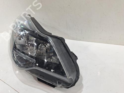 Right headlight VAUXHALL CORSA Mk III (D) (S07) 1.4 (L08) | BP31209114C29