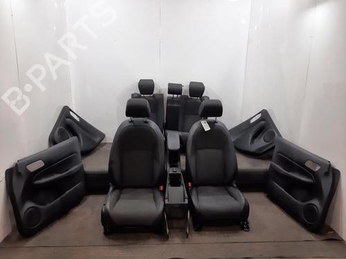 Sitze Komplett für HONDA JAZZ V (GR_, GS_) 1.5 eHEV (GR3, GR6) (109 hp) 31305295