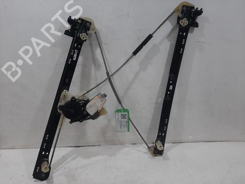 Vindusheismekanisme høyre foran LAND ROVER RANGE ROVER IV (L405) 3.0 SDV6 Hybrid 4x4 (340 hp) 29882565