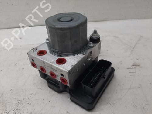 Used ABS pump MERCEDES-BENZ GLA-CLASS (X156) GLA 180 (156.942) (122 hp) 26867083