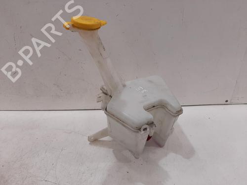 Used Windscreen washer tank TOYOTA YARIS (_P13_) 1.3 (NSP130_, NSP130) (99 hp) 31999466