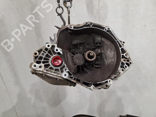 Used Gearbox VAUXHALL CORSA Mk IV (E) (X15) 1.4 (75 hp) 28575807