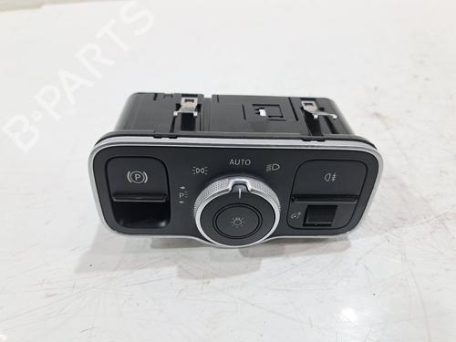 Used Headlight switch MERCEDES-BENZ CLA (C118) CLA 200 (118.387) (163 hp) 32757425