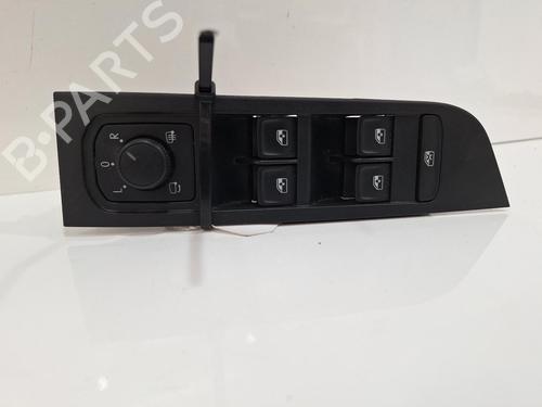 Used Right front window switch Right front window switch SKODA SCALA (NW1) 1.0 TSI (110 hp) 39724581 39724581
