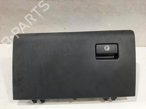 Used Glove box Glove box 31059572 31059572