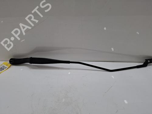 Used Front windshield wiper arm Front windshield wiper arm 39070422 39070422