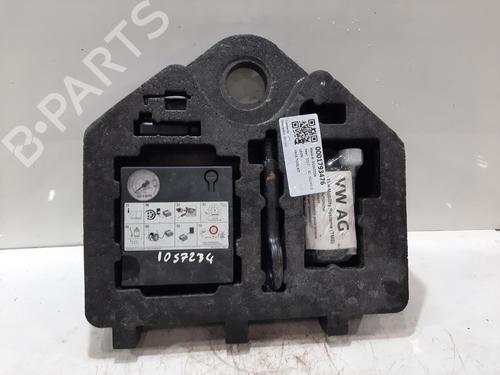jack-kit-seat-leon-st-5f8-2012-2013-2014-2015-2016-2017-2018-2019-2020-38021492 main image