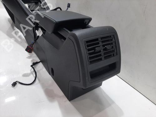 Used Middle console VW GOLF VIII (CD1, DA1) 1.5 TSI (150 hp) 30670871