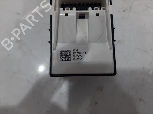 Right front window switch HYUNDAI i20 III (BC3, BI3) 1.0 T-GDI | BP37853132I26 - Image 2