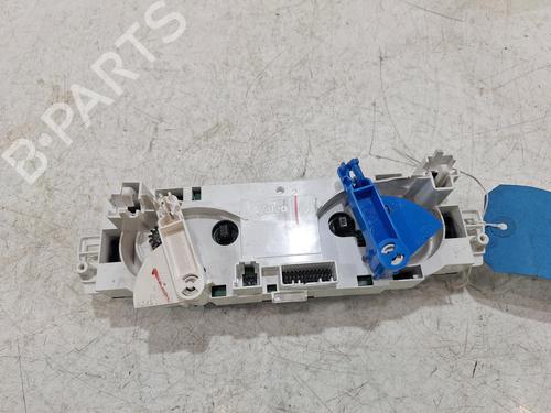 Climate control RENAULT MEGANE III Hatchback (BZ0/1_, B3_) 1.6 16V (BZ1B, BZ1H) | BP32064326I5