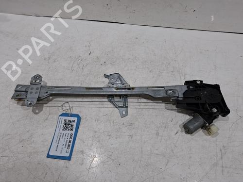 rudehejsemekanisme-hjre-foran-suzuki-vitara-ly-2015-38680779 main image