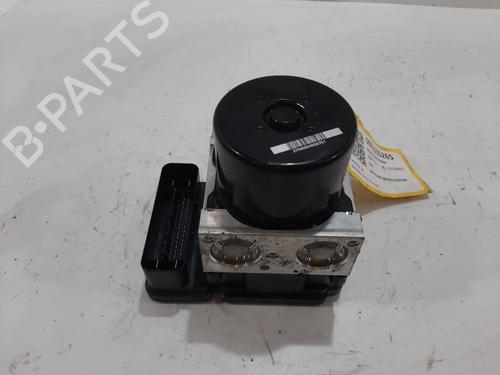 Used ABS pump VOLVO V40 Hatchback (525) T2 (122 hp) 30286051